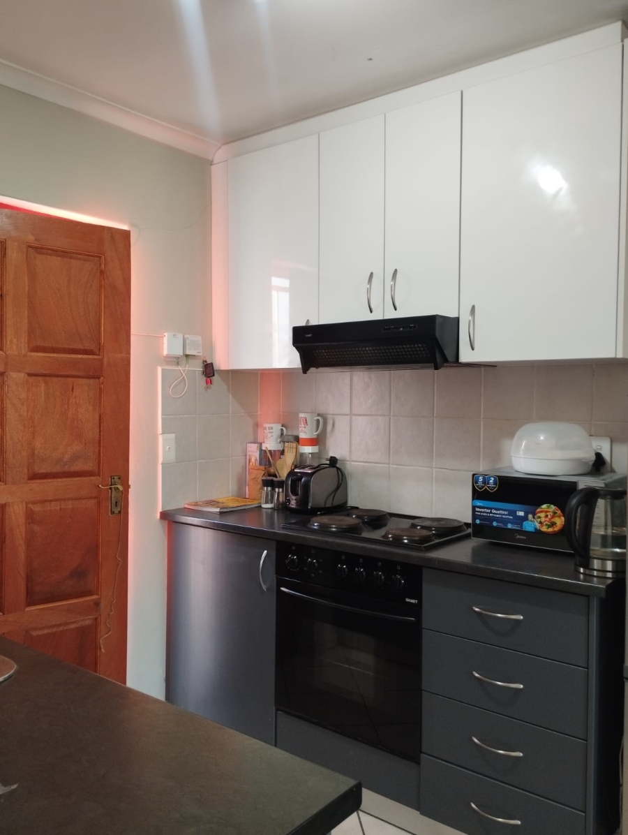 1 Bedroom Property for Sale in Strand Central Western Cape